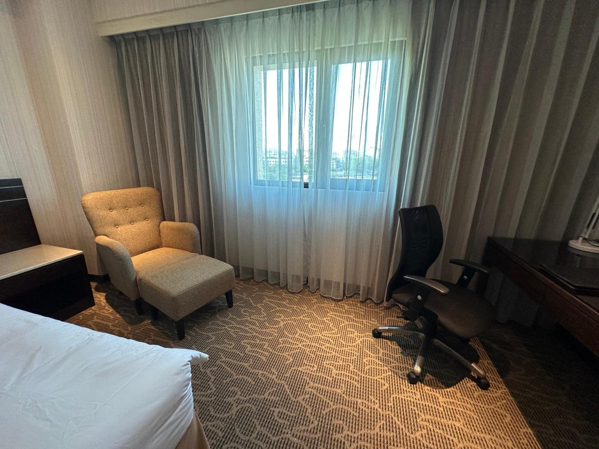 Young Soarlan Hotel - Tainan Eksteriør billede
